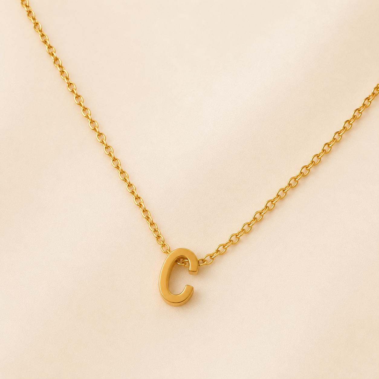 Collier Fraternité – Initiale C | Acier Inoxydable or