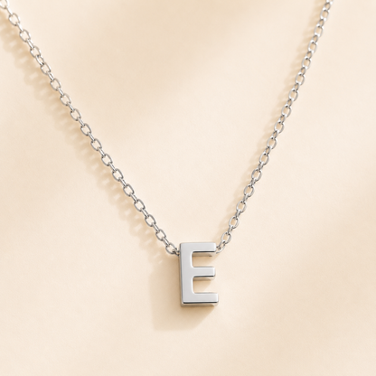 Collier Symbole – Initiale E | Acier Inoxydable Argent