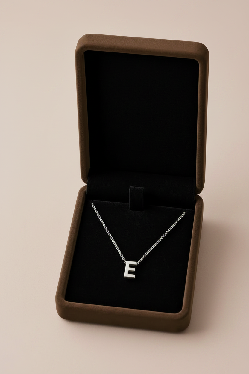Collier Initiale en Acier Inoxydable Argent – Fraternité