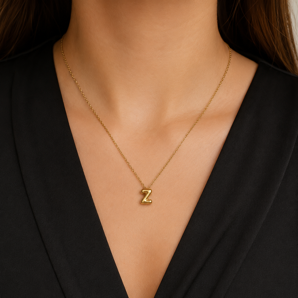 Collier Initiale en Acier Inoxydable – Essence