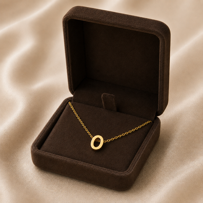 Collier Renaissance – Initiale O | Acier Inoxydable