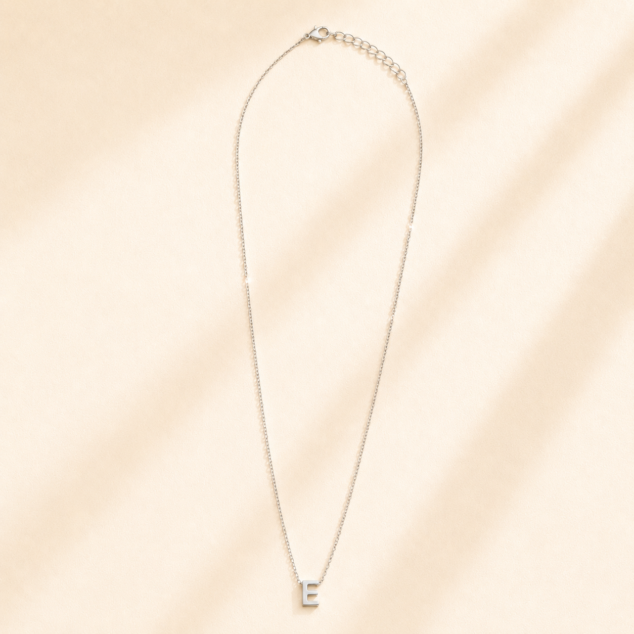 Collier Symbole – Initiale E | Acier Inoxydable Argent